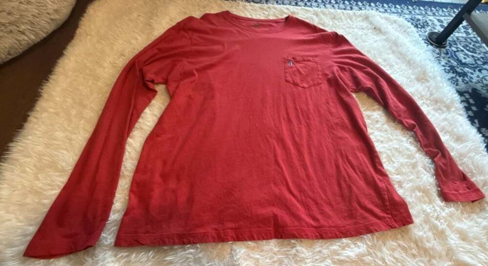Hang Ten Men's Red Long Sleeve Pocket T-Shirt